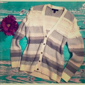 ⭐️ BANANA REPUBLIC ⭐️ Frilly Boyfriend Cardigan